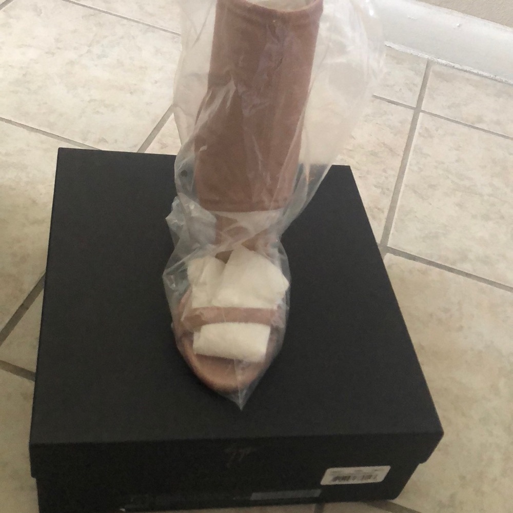 New Giuseppe heels - Picture 5 of 5